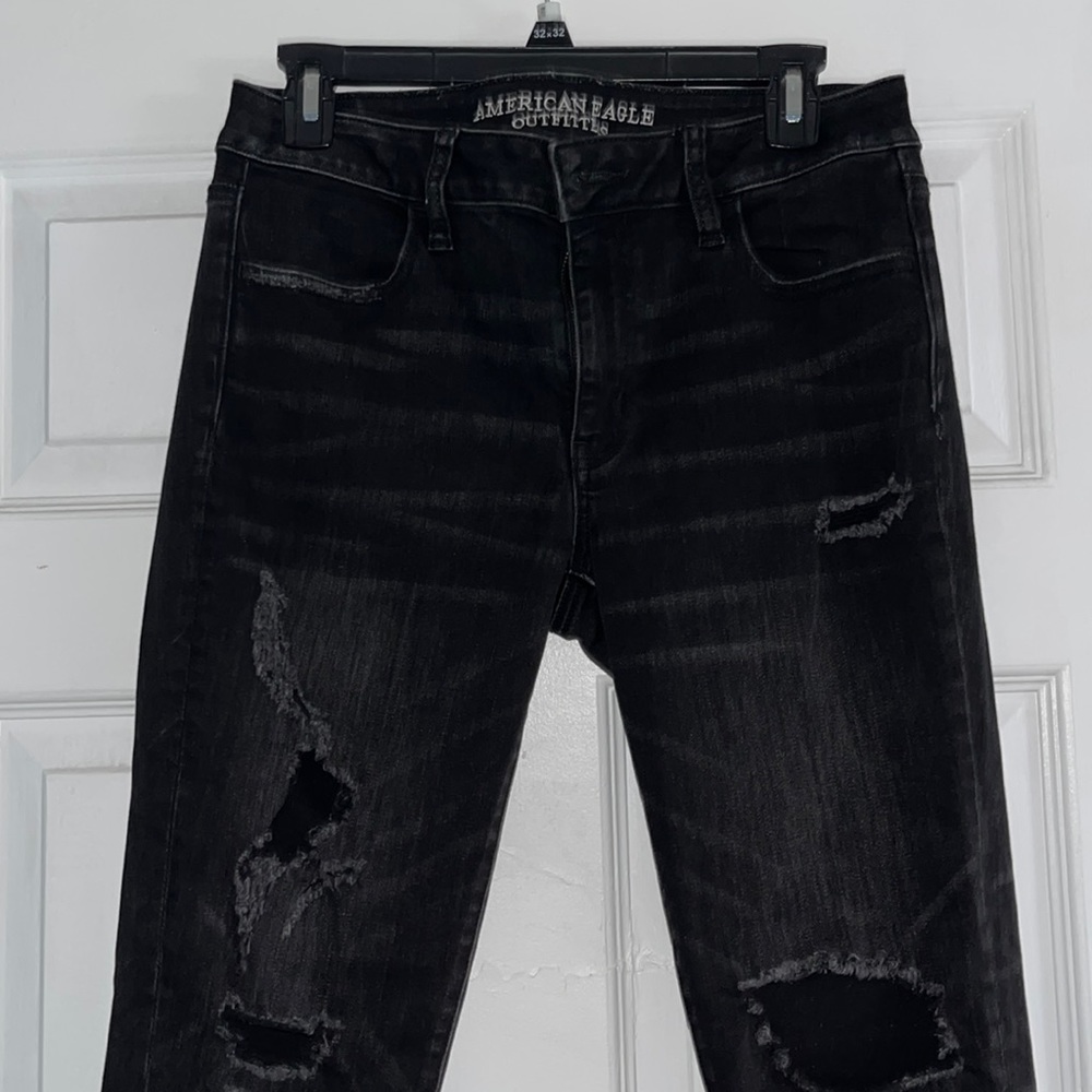 American Eagle destroyed jeggings